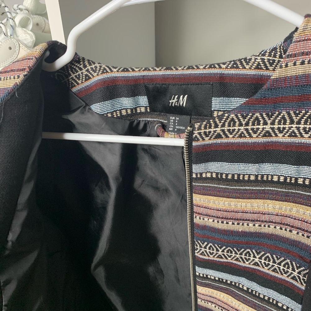 H&M blazer - Picture 2 of 2